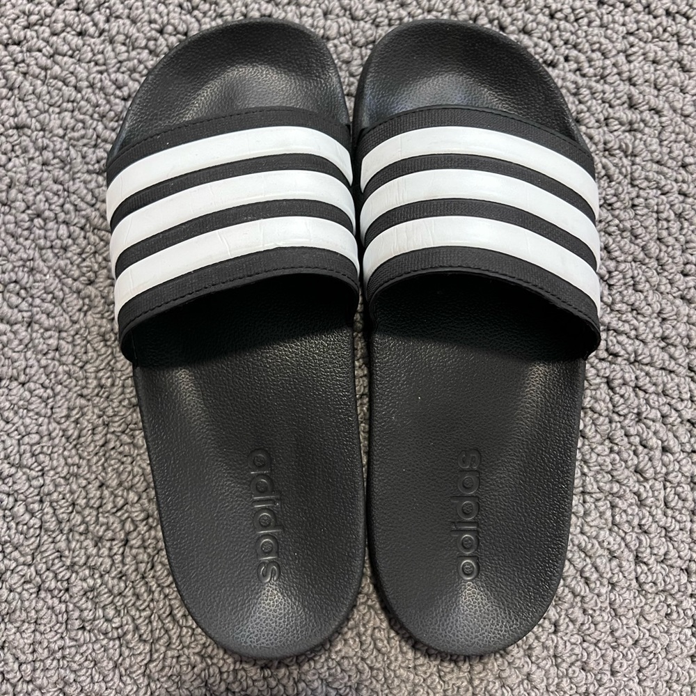 women’s size 7 never worn adidas slides